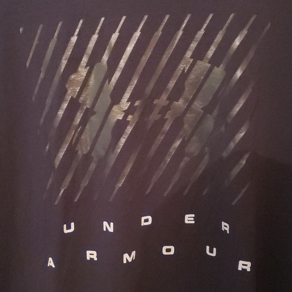 Under Armour Graphic T-Shirt - Picture 3 of 4
